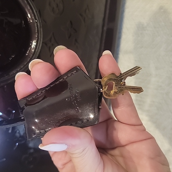 AUTHENTIC Louis Vuitton Alma MM - Picture 3 of 10